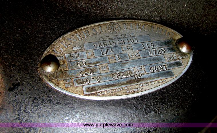 image for item AE9465 Sioux valve grinding machine