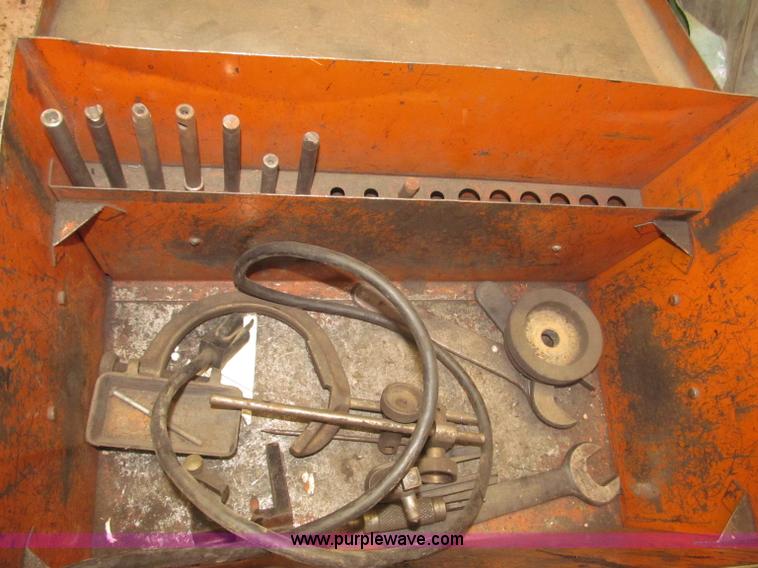 image for item AE9465 Sioux valve grinding machine