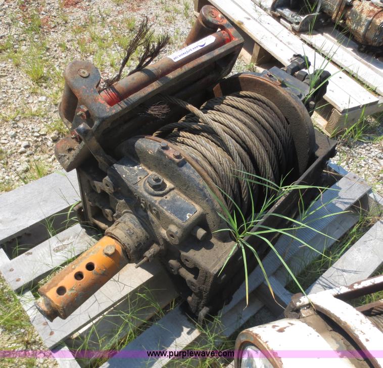 image for item AK9693 12,000 lbs hydraulic winch
