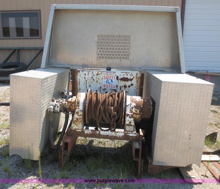 image for item AK9694 45,000 lbs hydraulic winch