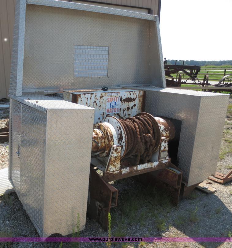 image for item AK9694 45,000 lbs hydraulic winch