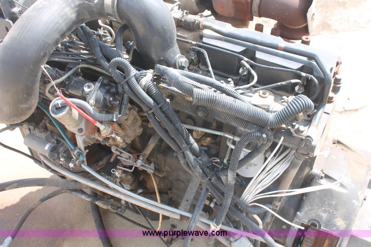 image for item AV9135 Cummins C8.3-250 diesel engine with transmission