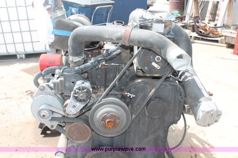 image for item AV9135 Cummins C8.3-250 diesel engine with transmission