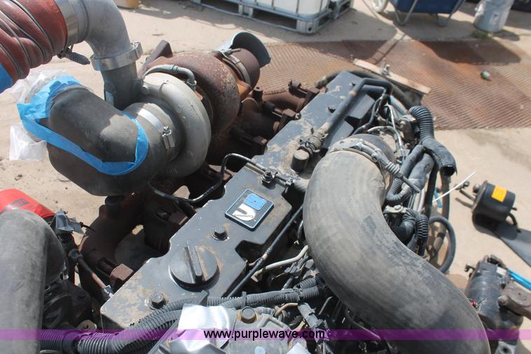 image for item AV9135 Cummins C8.3-250 diesel engine with transmission