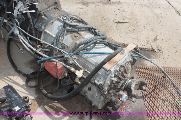 image for item AV9135 Cummins C8.3-250 diesel engine with transmission