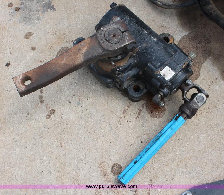 image for item AV9135 Cummins C8.3-250 diesel engine with transmission