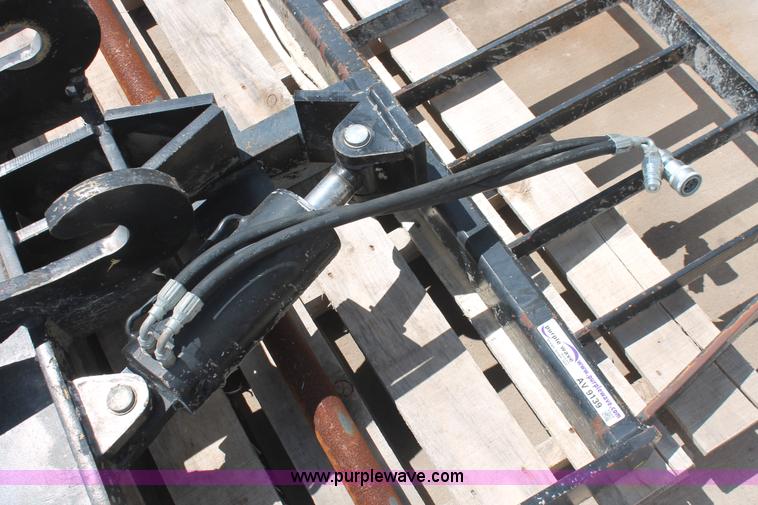 image for item AV9139 Lull 52" hydraulic tilt carriage mast