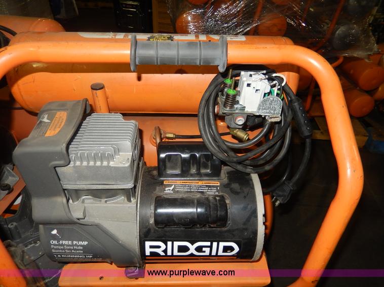 (6) Ridgid 4.5 gallon air compressors in Spring Hill, KS Item AW9611