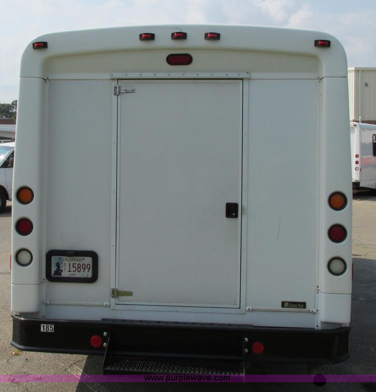 image for item B4790 2006 Ford E450 transit vehicle