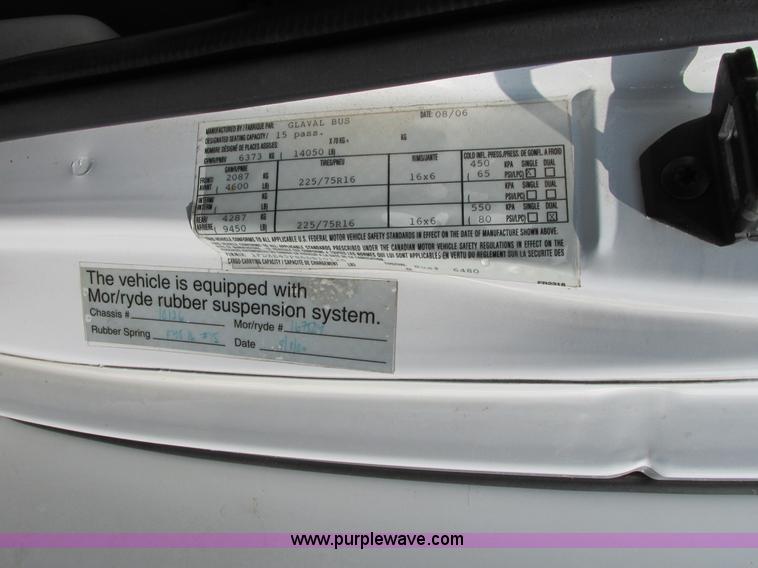 image for item B4790 2006 Ford E450 transit vehicle