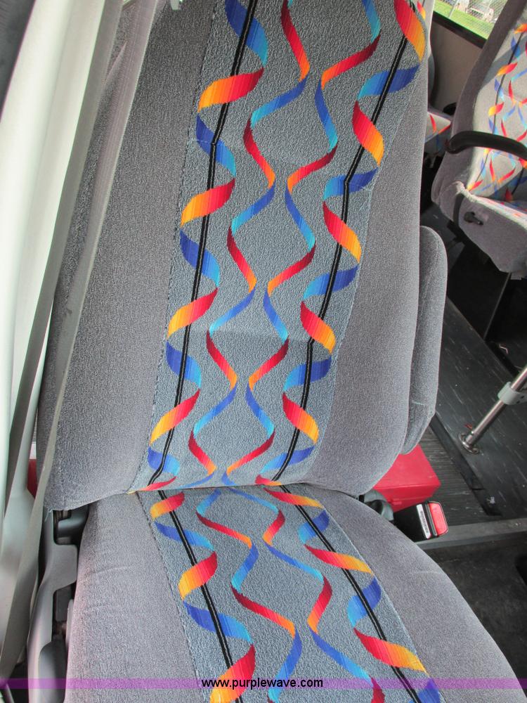 image for item B4790 2006 Ford E450 transit vehicle