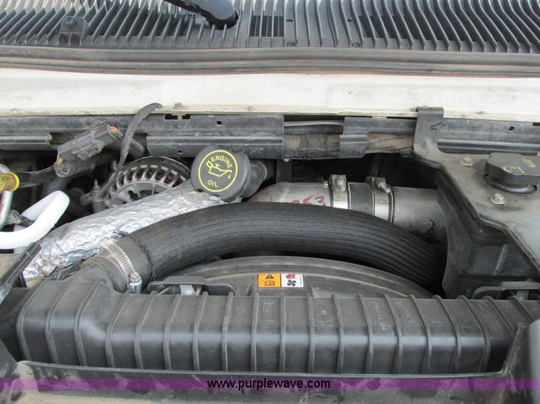 image for item B4790 2006 Ford E450 transit vehicle