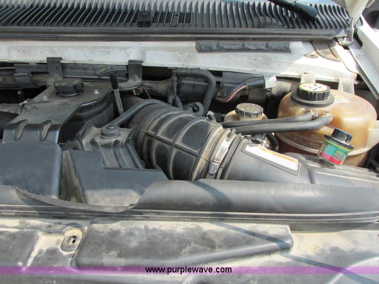 image for item B4790 2006 Ford E450 transit vehicle