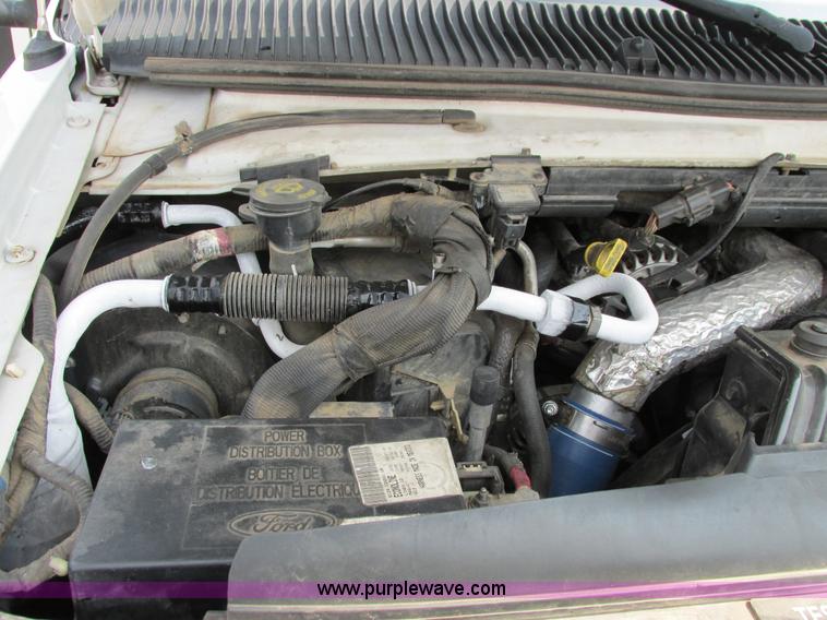 image for item B4790 2006 Ford E450 transit vehicle
