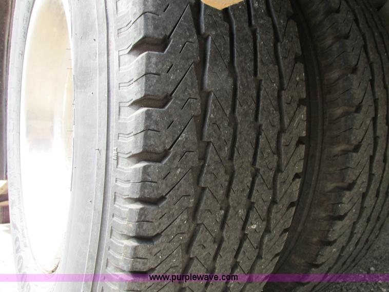 image for item B4790 2006 Ford E450 transit vehicle