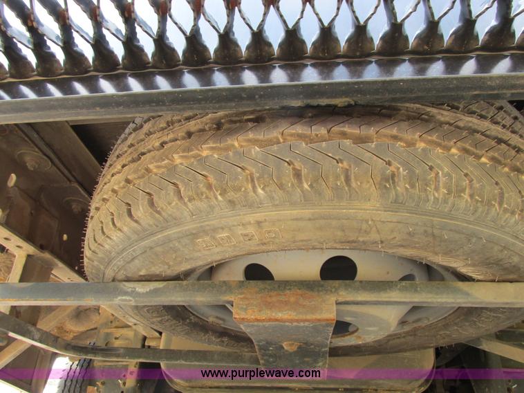 image for item B4790 2006 Ford E450 transit vehicle