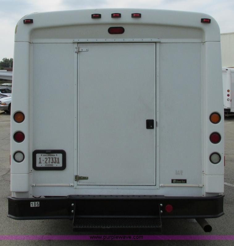 image for item B4791 2006 Ford E450 transit vehicle