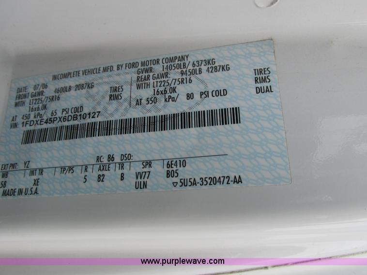 image for item B4791 2006 Ford E450 transit vehicle