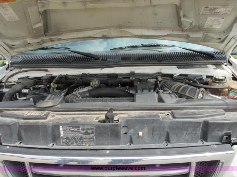 image for item B4791 2006 Ford E450 transit vehicle