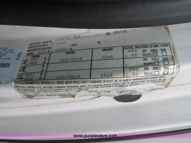 image for item B4792 2006 Ford E450 transit bus