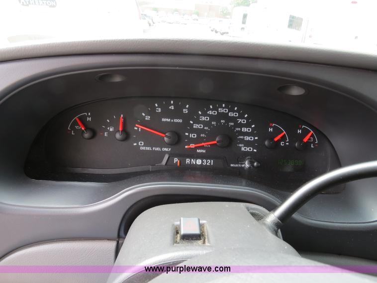 image for item B4792 2006 Ford E450 transit bus