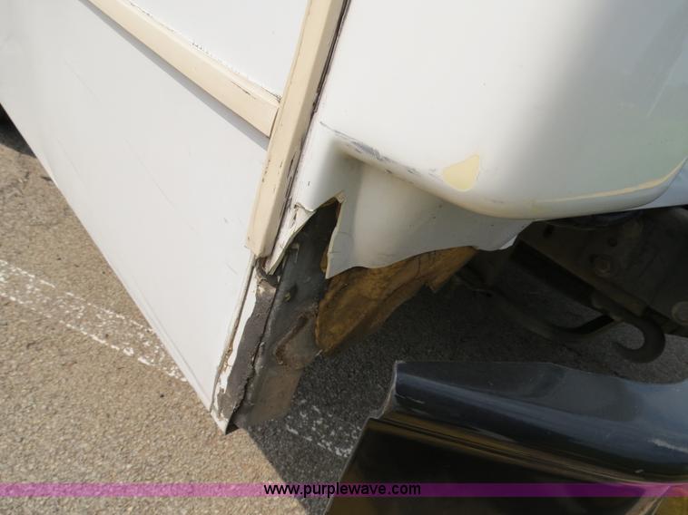 image for item B4792 2006 Ford E450 transit bus