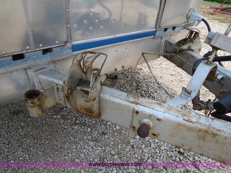 image for item B4793 1978 Airstream Sovereign travel trailer