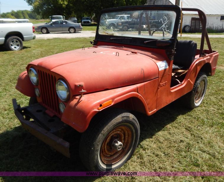 image for item B5801 1973 Jeep