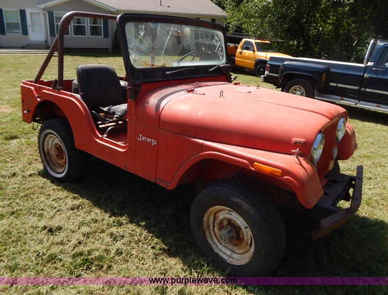 image for item B5801 1973 Jeep