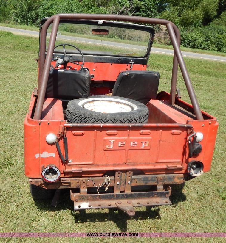 image for item B5801 1973 Jeep
