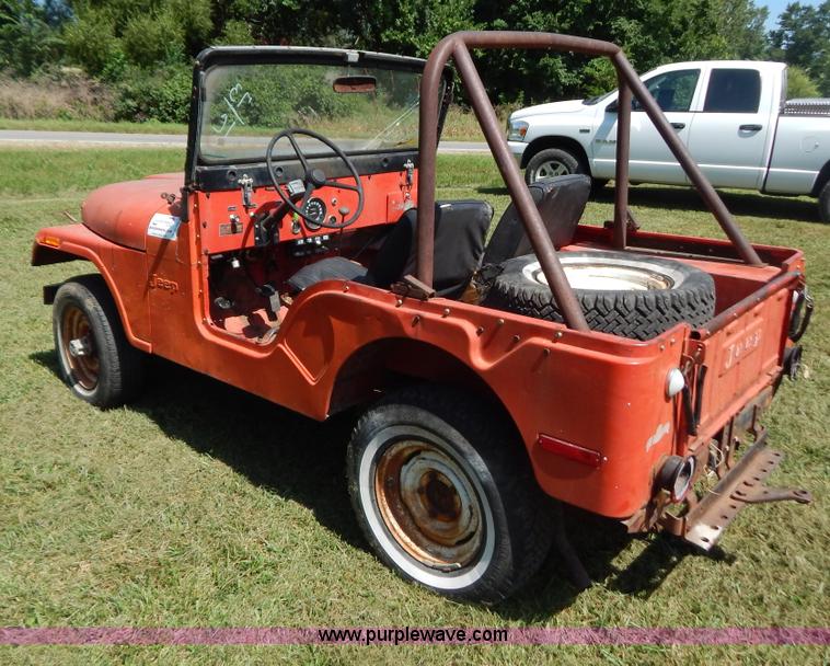 image for item B5801 1973 Jeep