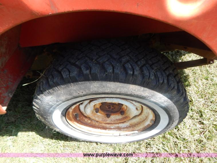 image for item B5801 1973 Jeep