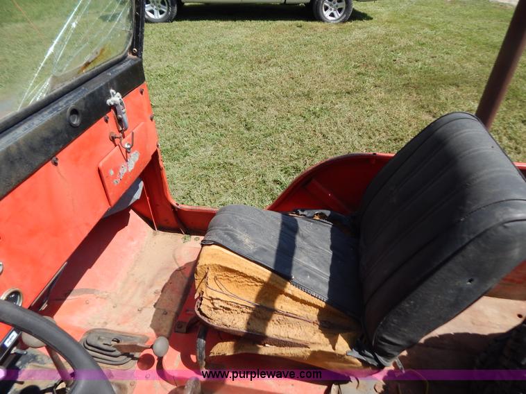 image for item B5801 1973 Jeep