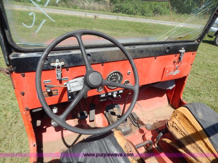 image for item B5801 1973 Jeep