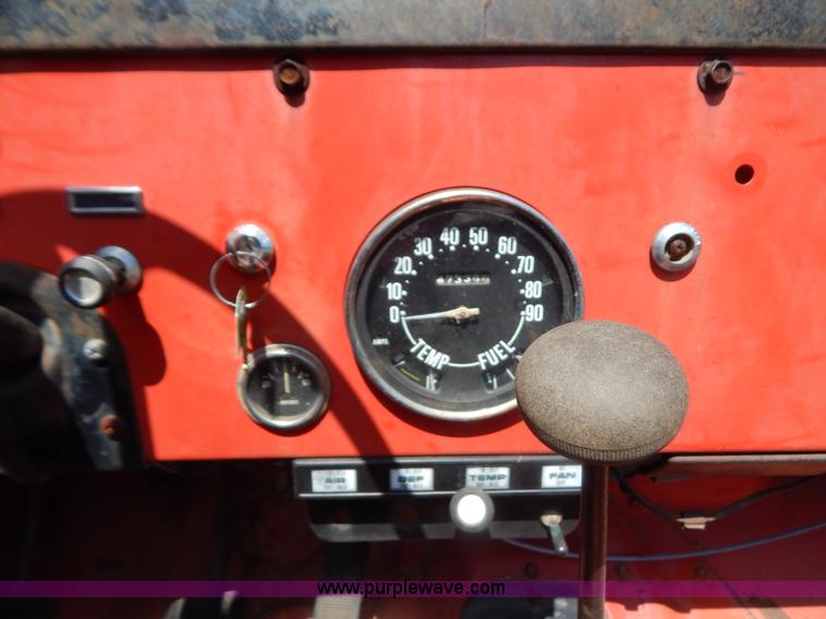 image for item B5801 1973 Jeep