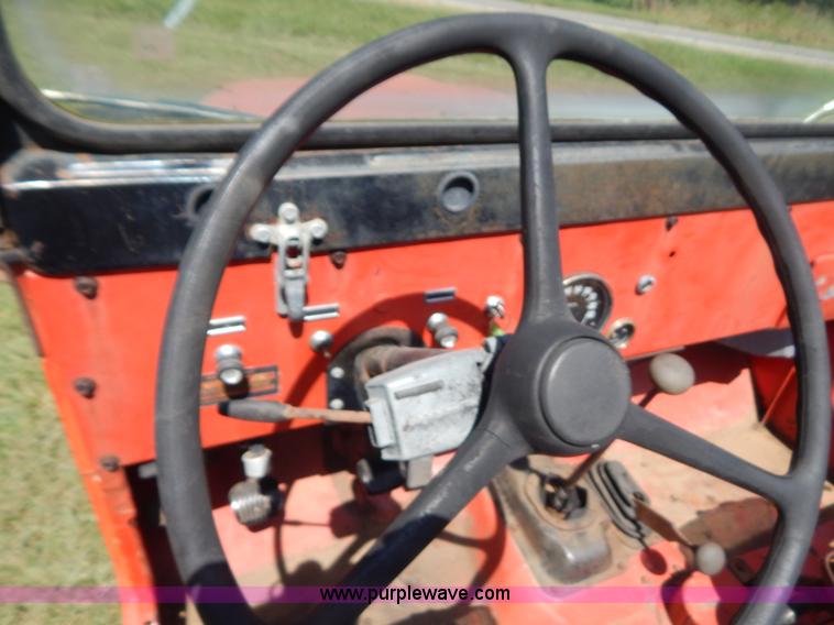 image for item B5801 1973 Jeep