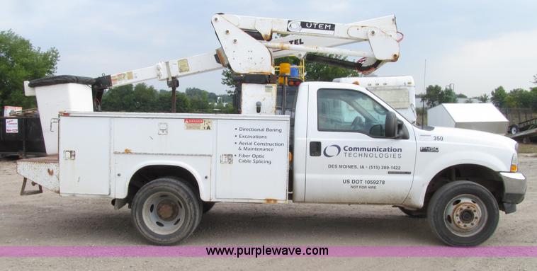 image for item D7464 2002 Ford F450 XL Super Duty bucket truck
