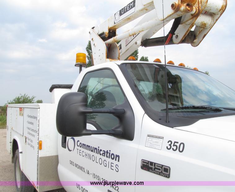 image for item D7464 2002 Ford F450 XL Super Duty bucket truck