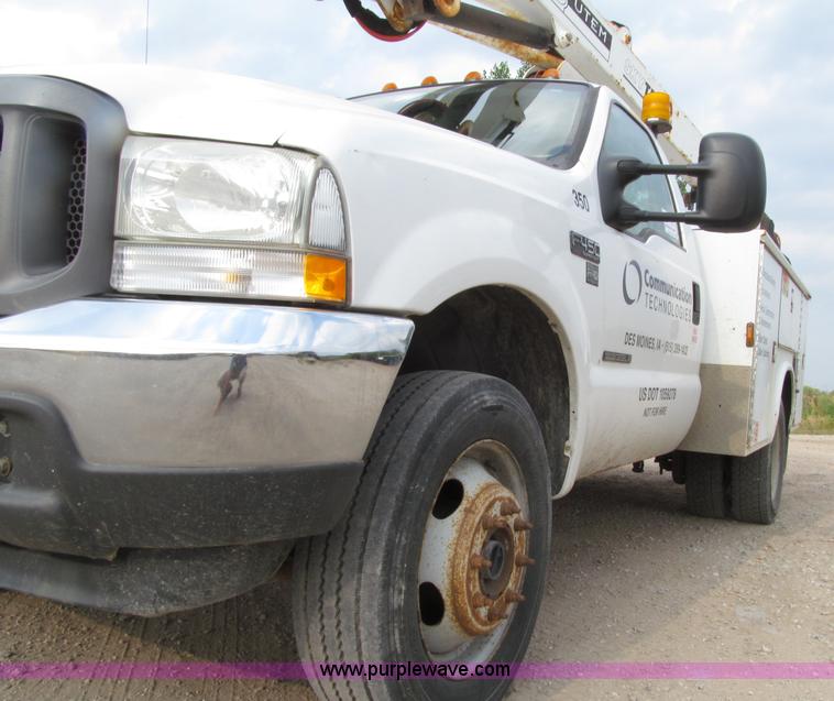 image for item D7464 2002 Ford F450 XL Super Duty bucket truck