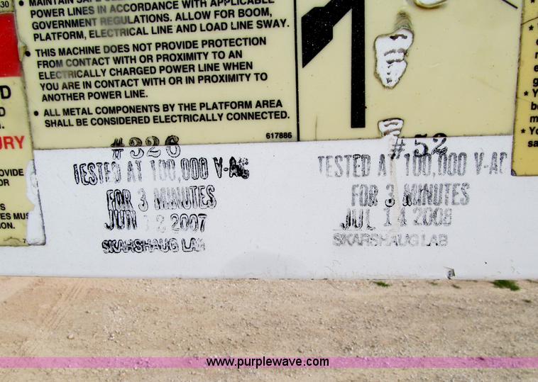 image for item D7464 2002 Ford F450 XL Super Duty bucket truck