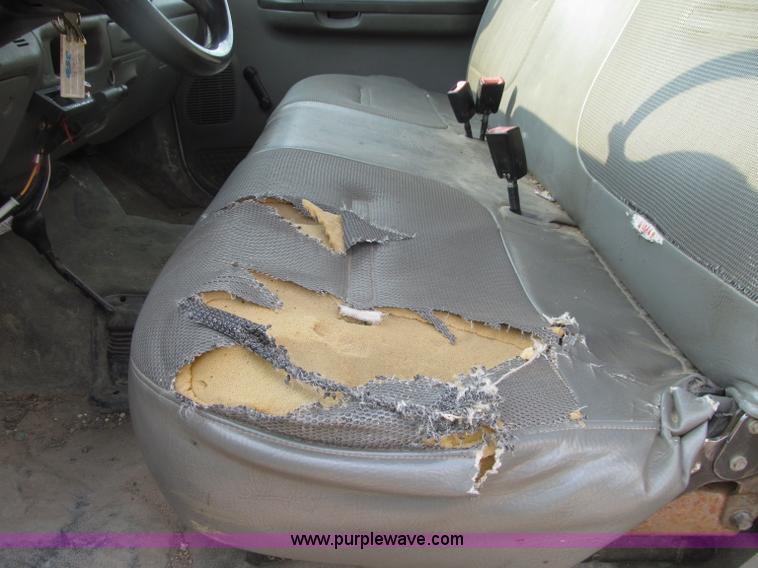 image for item D7464 2002 Ford F450 XL Super Duty bucket truck