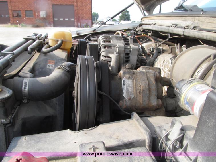 image for item D7464 2002 Ford F450 XL Super Duty bucket truck