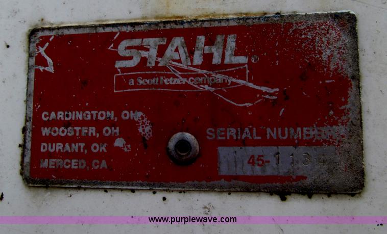 image for item D7465 2006 Chevrolet C6500 bucket truck