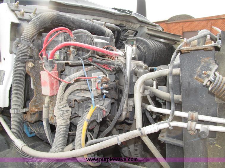 image for item D7465 2006 Chevrolet C6500 bucket truck