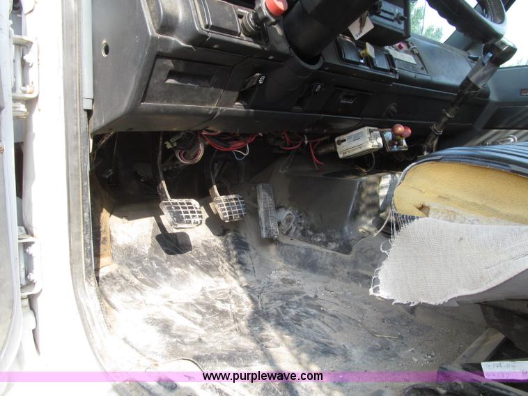 image for item D7466 1990 GMC TopKick reel carrier truck