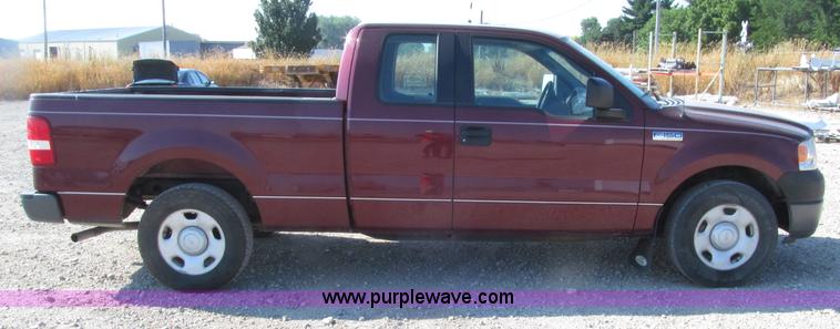 image for item D7473 2005 Ford F150 XL SuperCab pickup truck