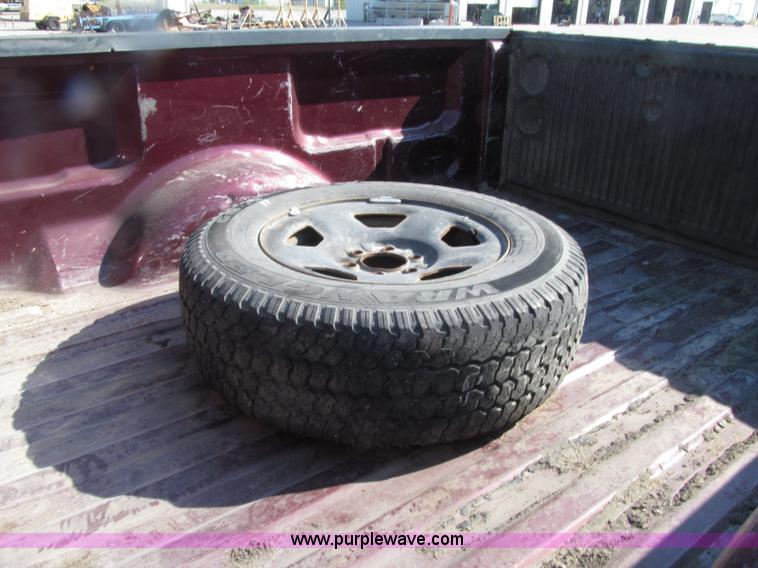 image for item D7473 2005 Ford F150 XL SuperCab pickup truck