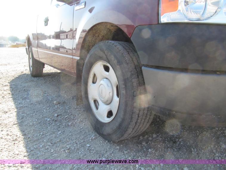 image for item D7473 2005 Ford F150 XL SuperCab pickup truck