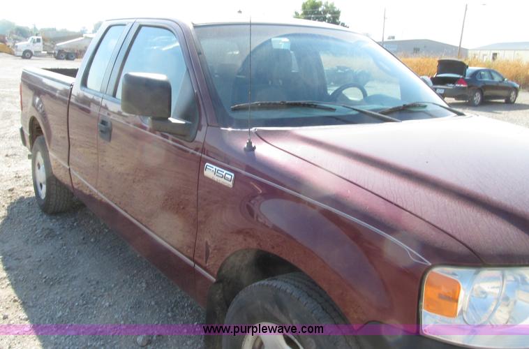image for item D7473 2005 Ford F150 XL SuperCab pickup truck