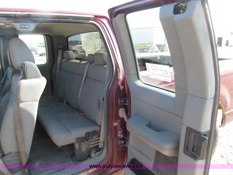 image for item D7473 2005 Ford F150 XL SuperCab pickup truck